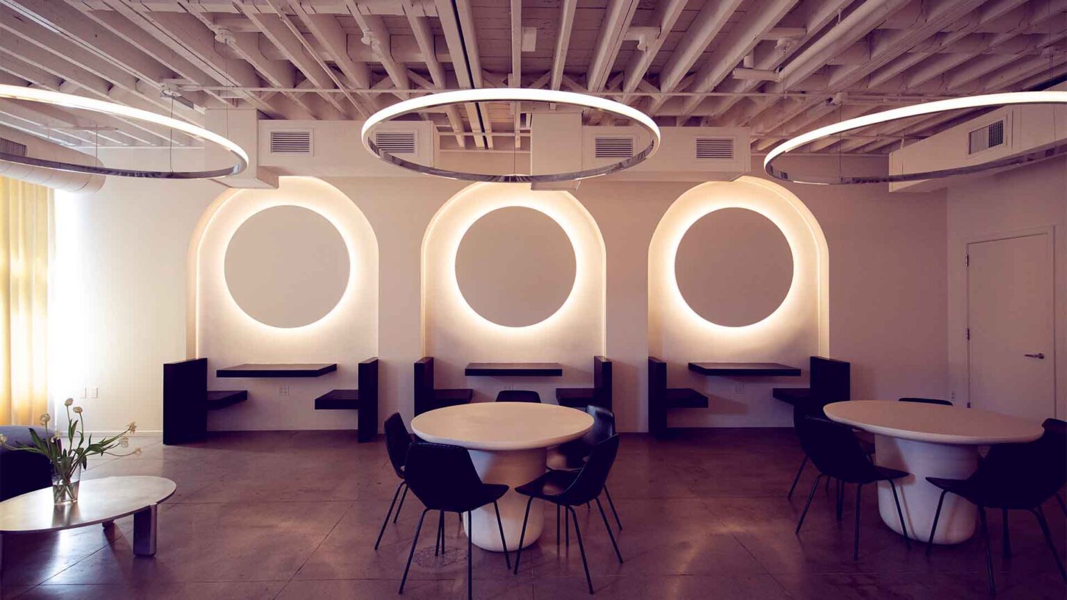 Lounge workspace with room to connect and create.